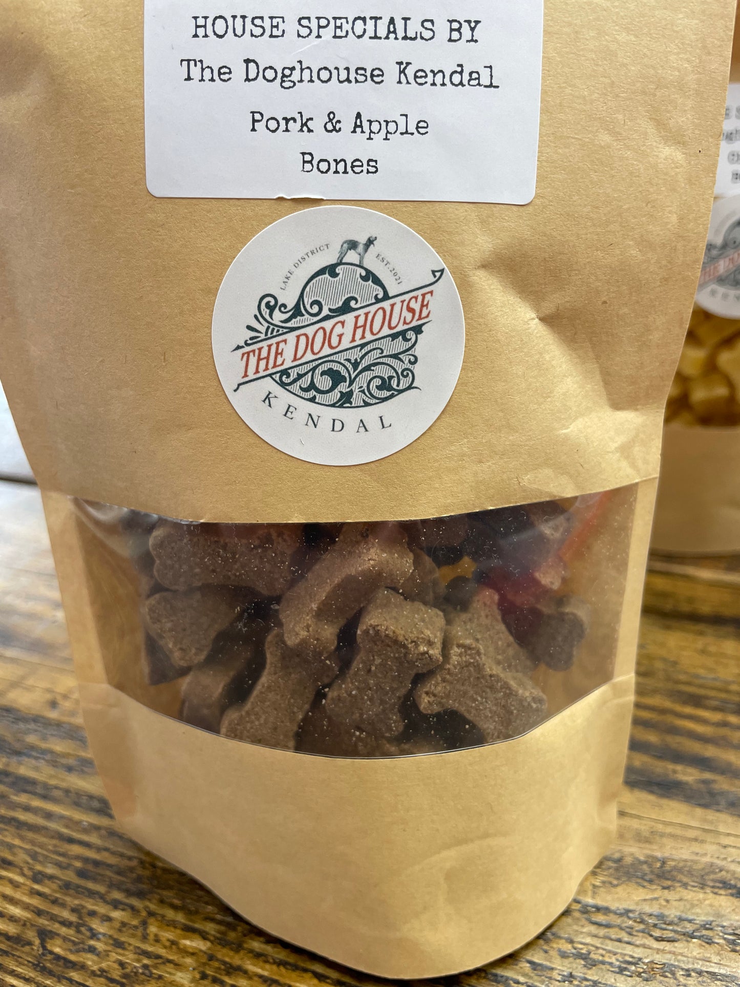 Pork and Apple Bones 100g